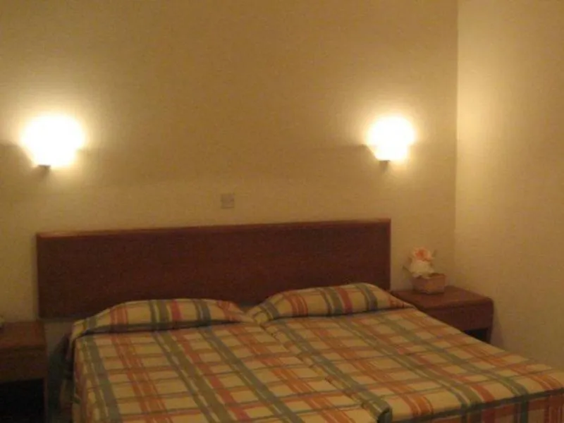 Aparthotel Mandalena Protaras